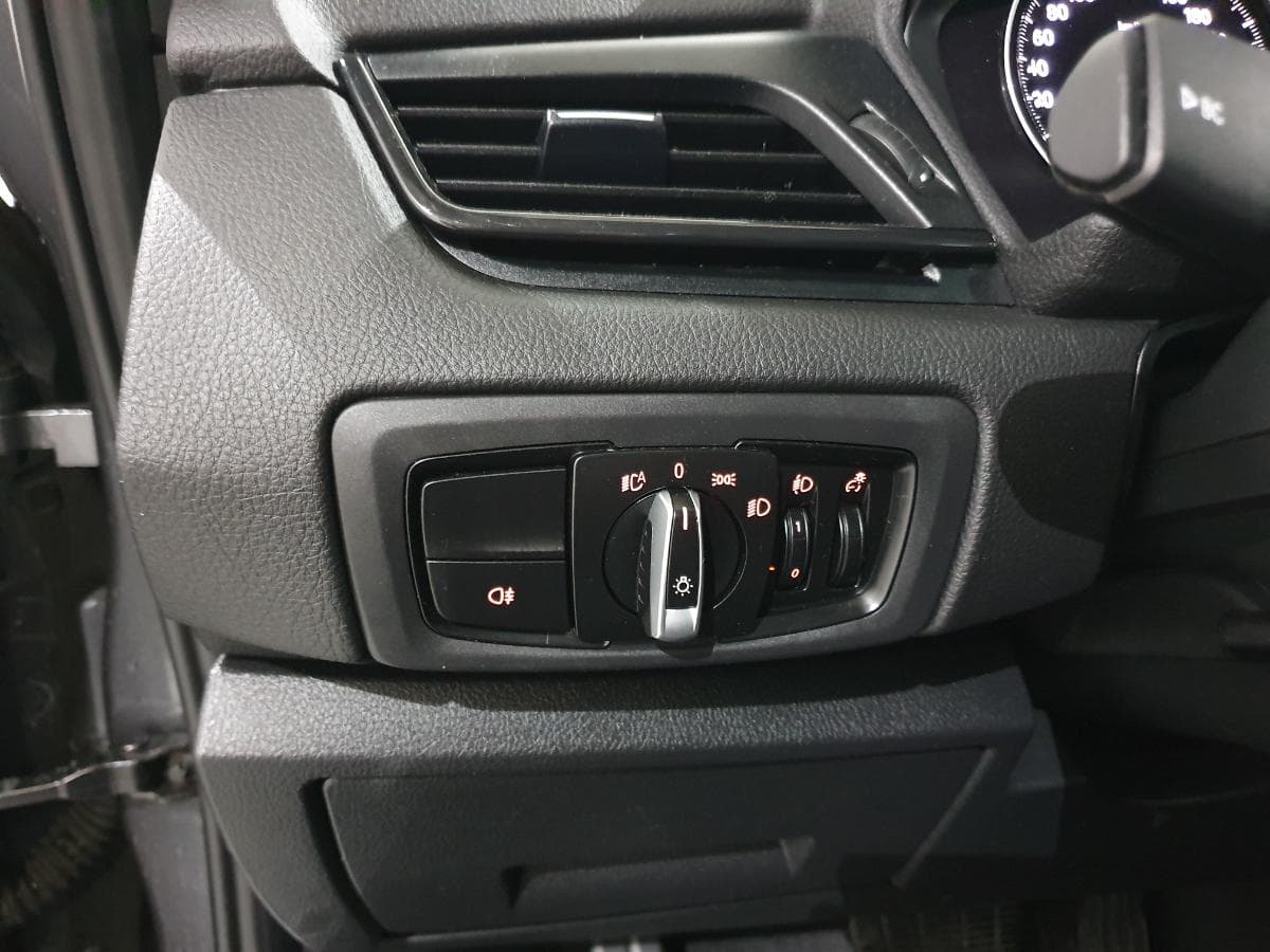 BMW Série 2 i 1.5 Active Tourer · Híbrido · Ano 2019 — imagen 40