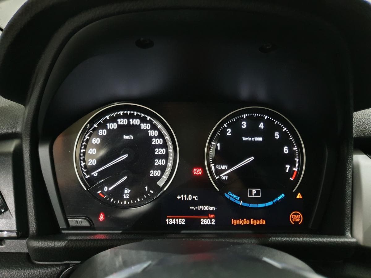 BMW Série 2 i 1.5 Active Tourer · Híbrido · Ano 2019 — imagen 42