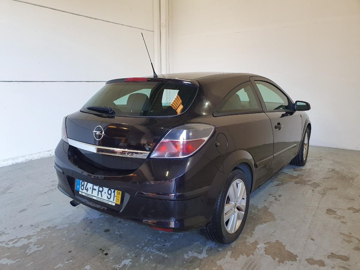 Opel Astra 1.3CDTI · Ano 2008 — imagen 4