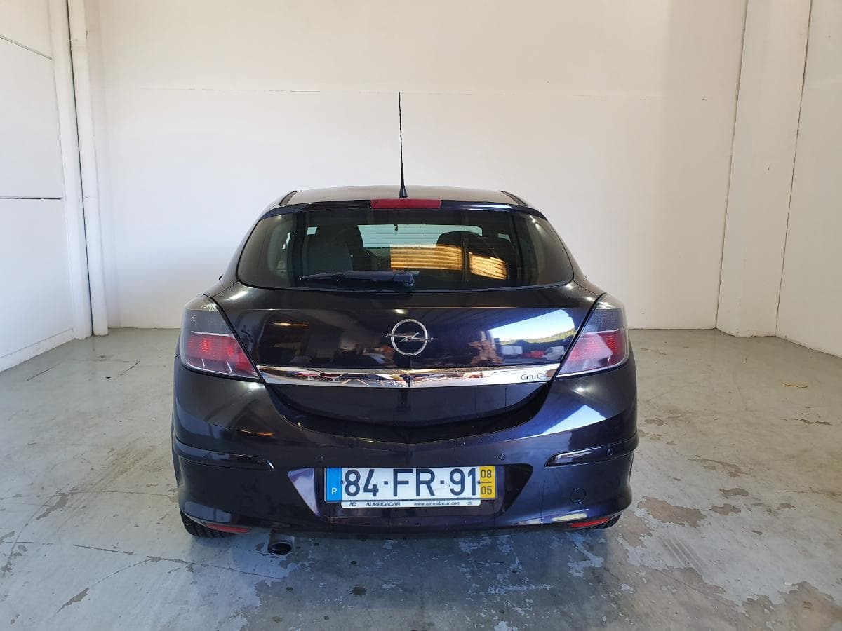 Opel Astra 1.3CDTI · Ano 2008 — imagen 5