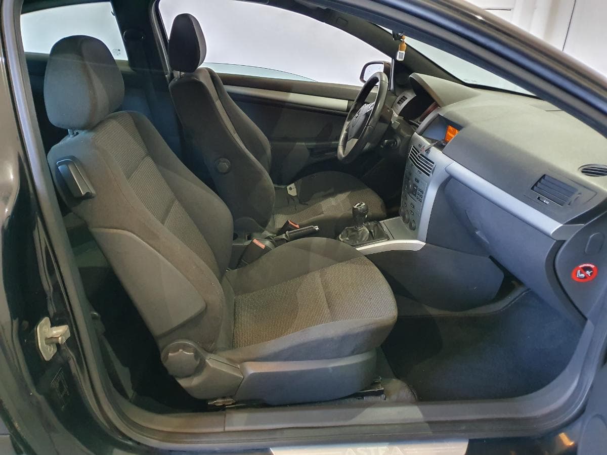 Opel Astra 1.3CDTI · Ano 2008 — imagen 26