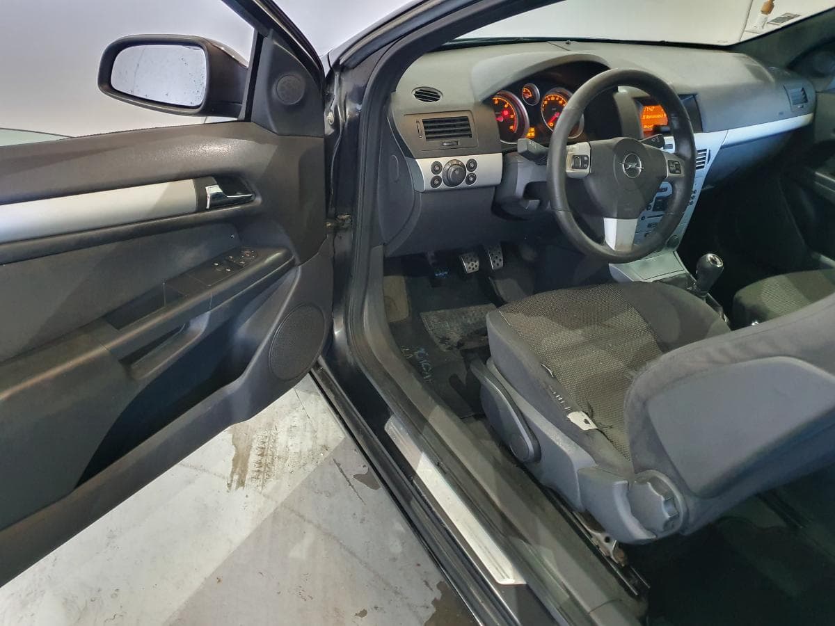 Opel Astra 1.3CDTI · Ano 2008 — imagen 28