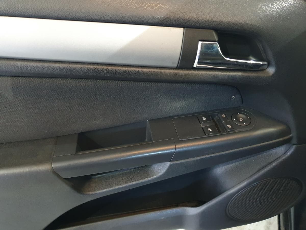 Opel Astra 1.3CDTI · Ano 2008 — imagen 29