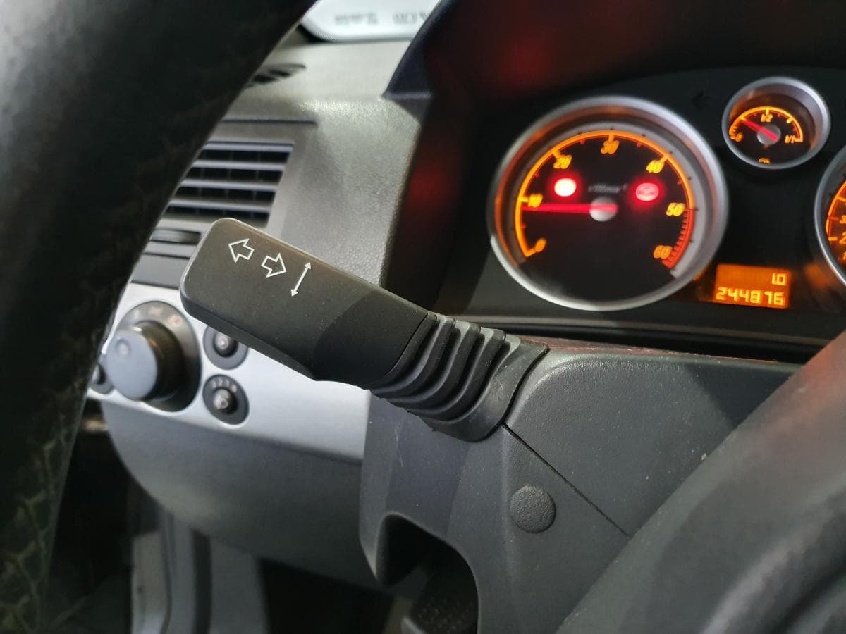 Opel Astra 1.3CDTI · Ano 2008 — imagen 42
