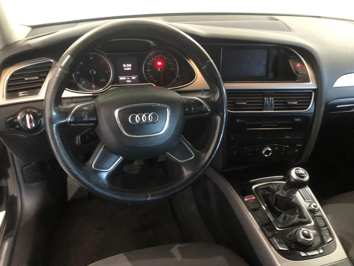 Audi A4 2.0TDI · Ano 2012 — image 24