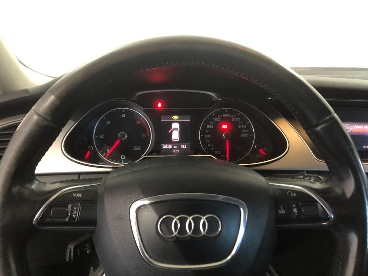 Audi A4 2.0TDI · Ano 2012 — image 27