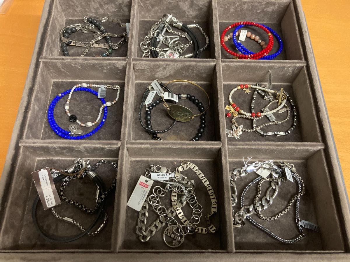 Bracelets — image 3