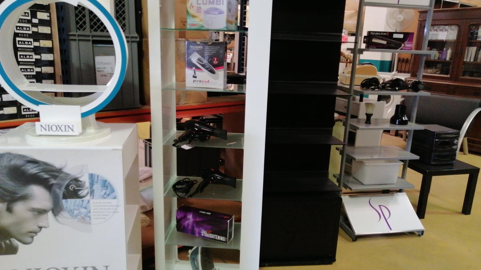 Equipamentos · Mobiliário · Acessórios · Indústria de Cabeleireiros — imagen 14