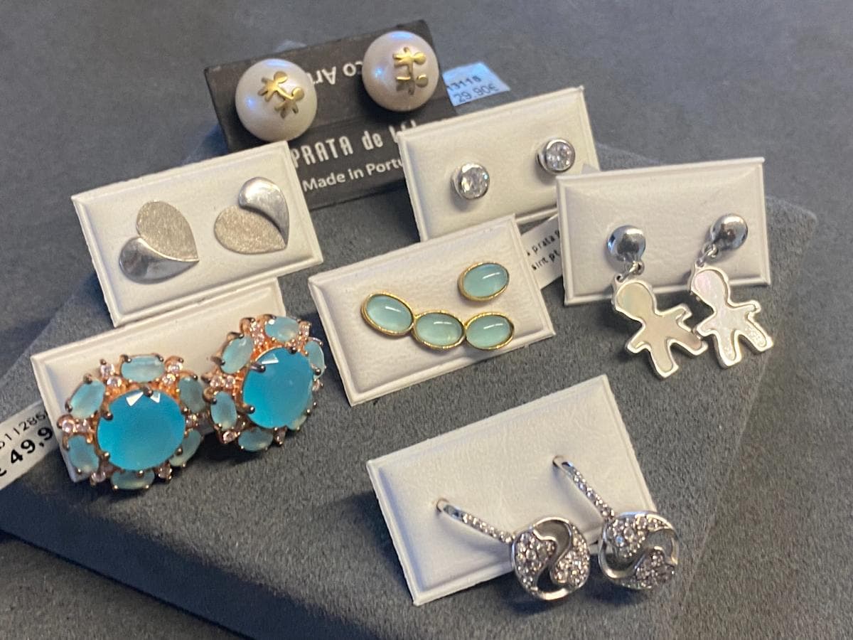 Boucles d'oreilles en argent et autres matériaux — image 2