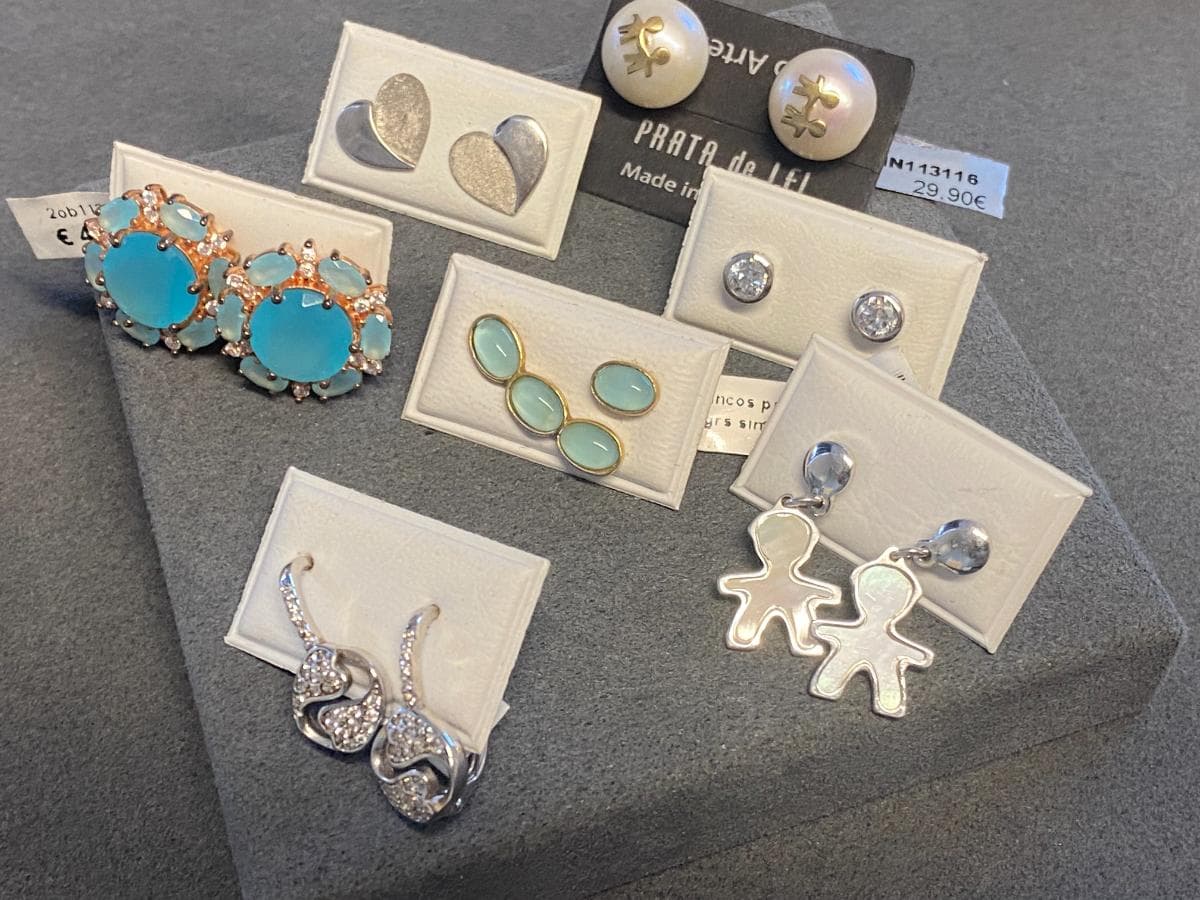 Boucles d'oreilles en argent et autres matériaux — image 3