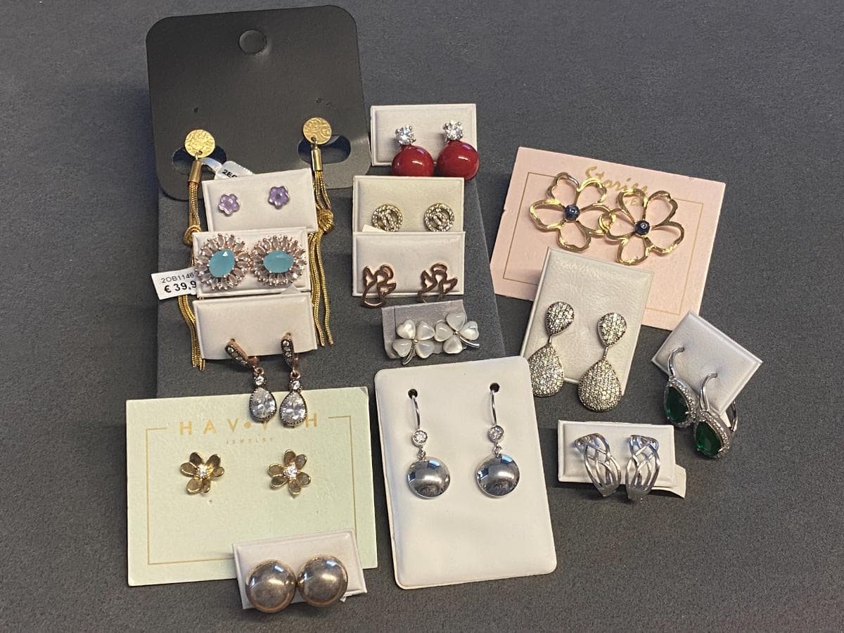 Earrings in silver and other materials — image 1