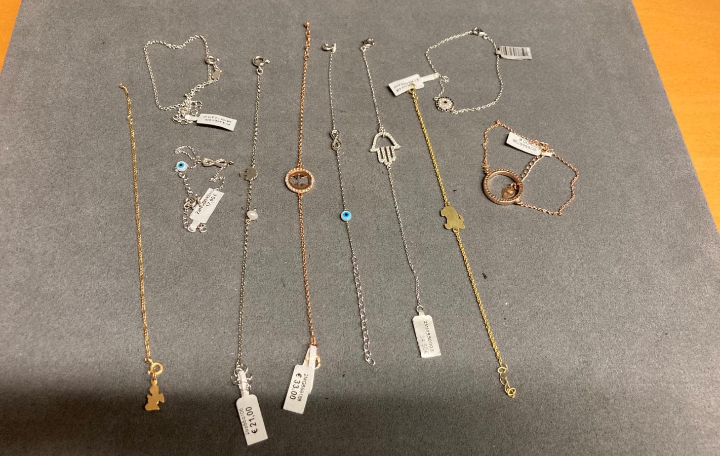 Bracelets — image 2