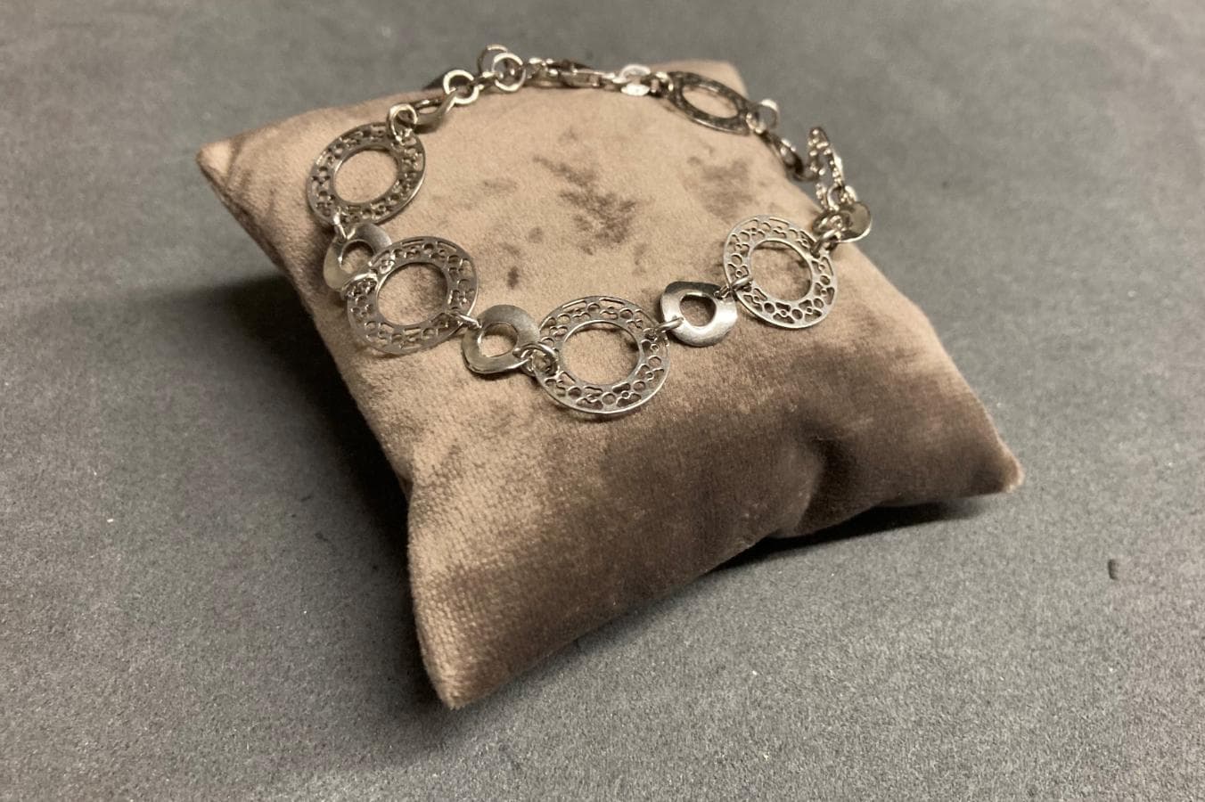 Bracelet — image 1