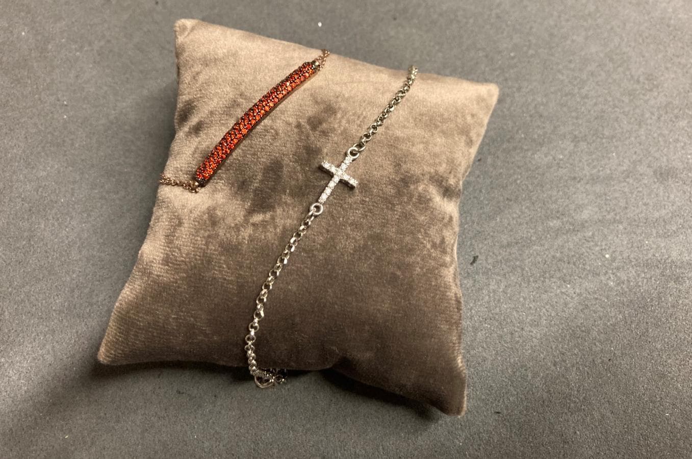 Bracelets — image 1