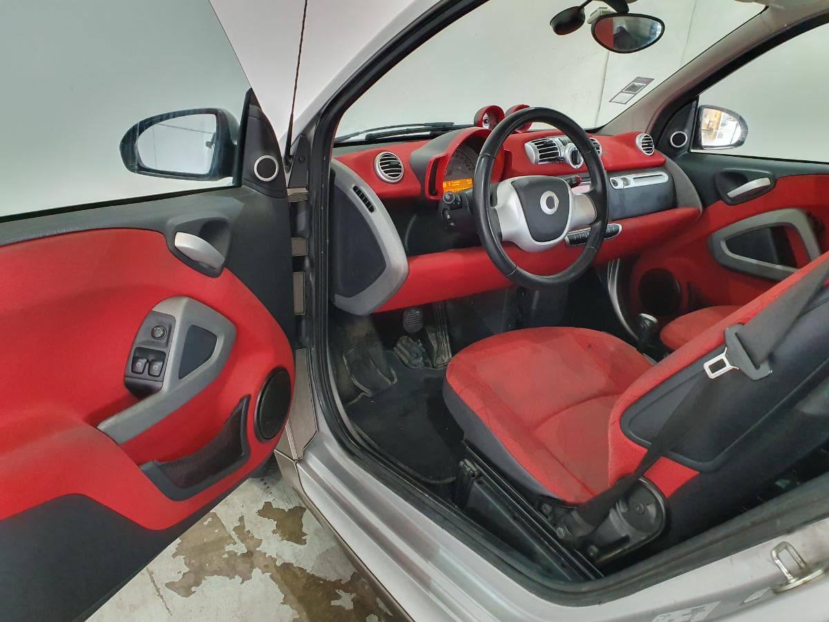Smart Fortwo 0.8CDI · Ano 2011 — image 15