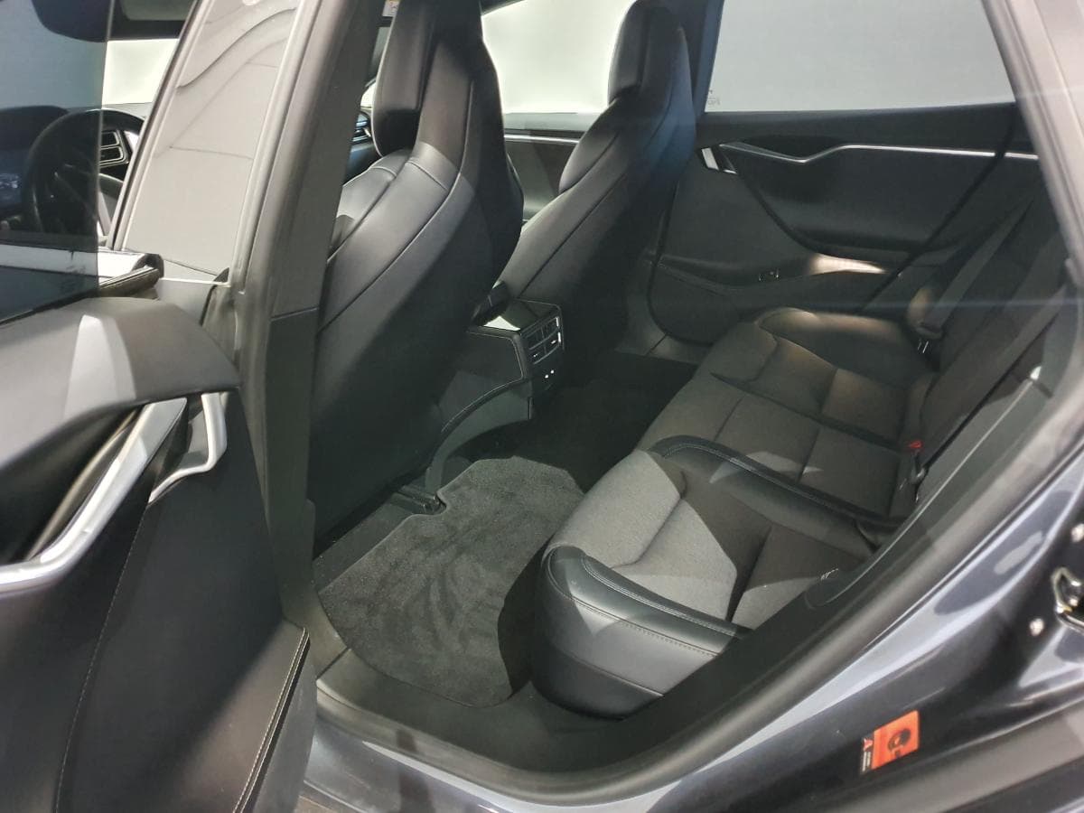 Tesla Model S 100D · Elétrico · Ano 2018 — image 32