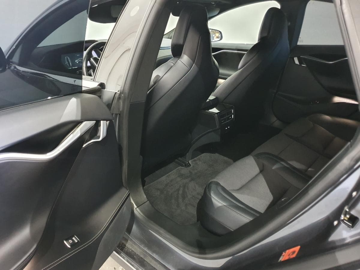 Tesla Model S 100D · Elétrico · Ano 2018 — image 38
