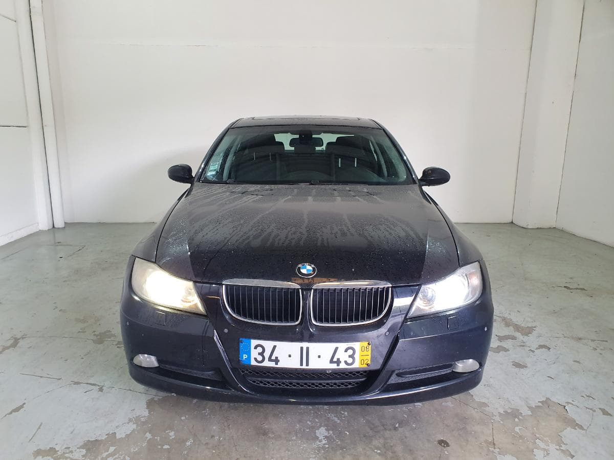 BMW 320D · Ano 2008 — imagem 4
