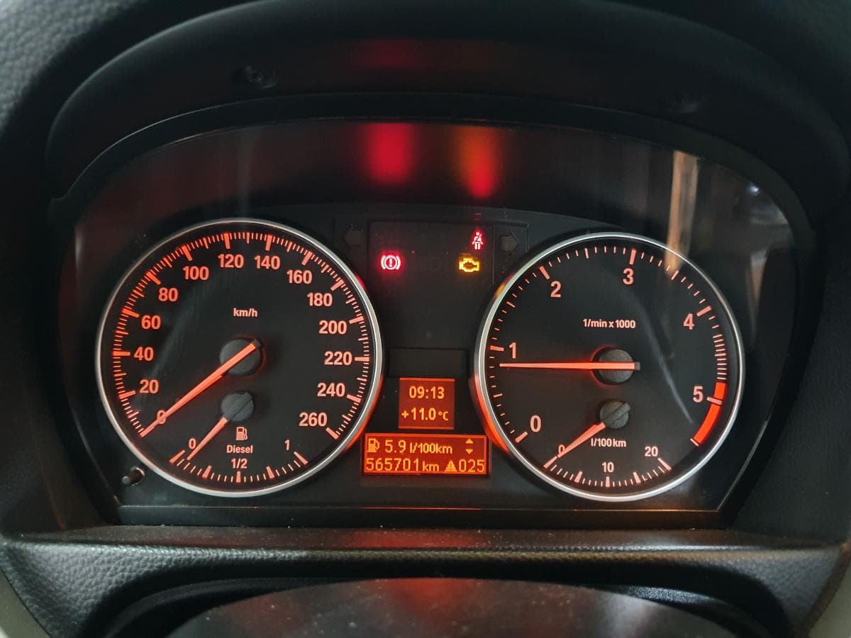 BMW 320D · Ano 2008 — imagem 36