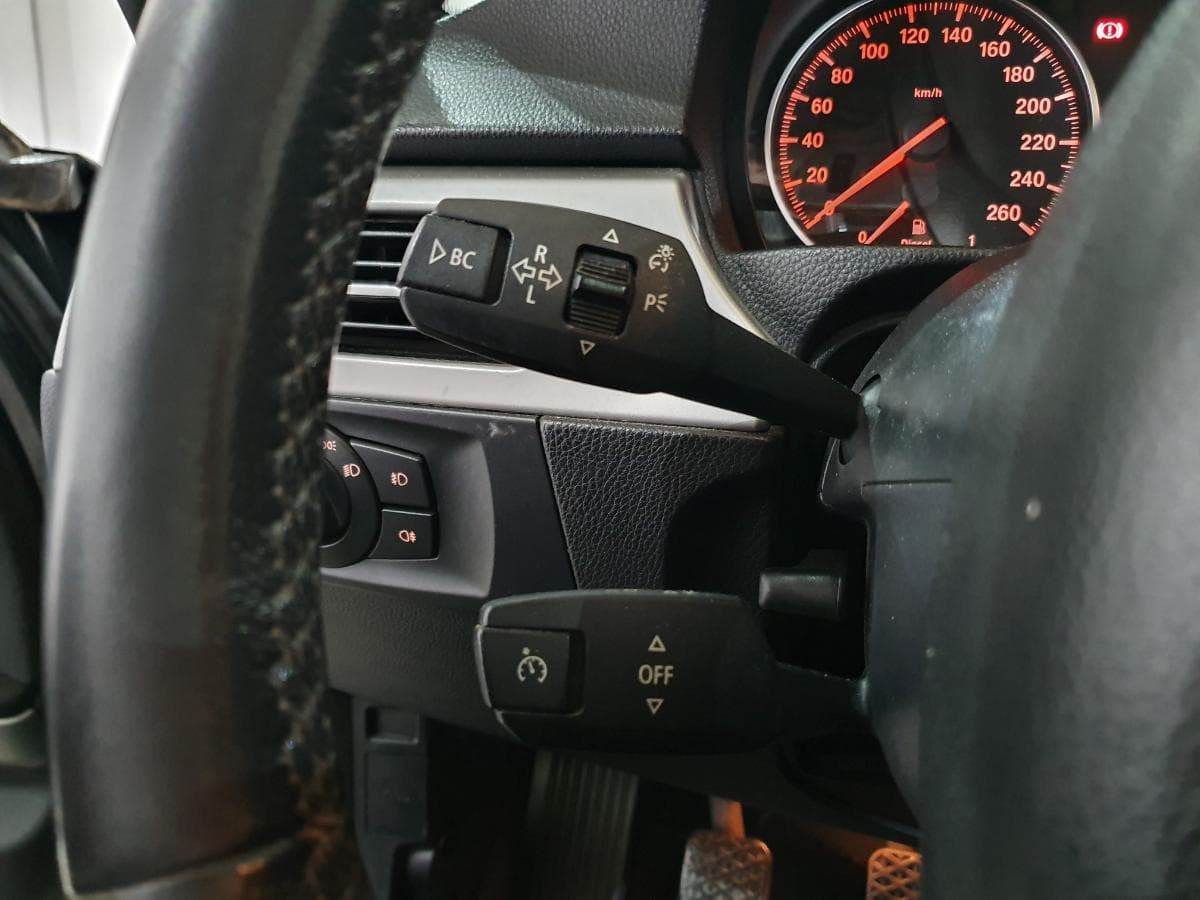 BMW 320D · Ano 2008 — imagem 37