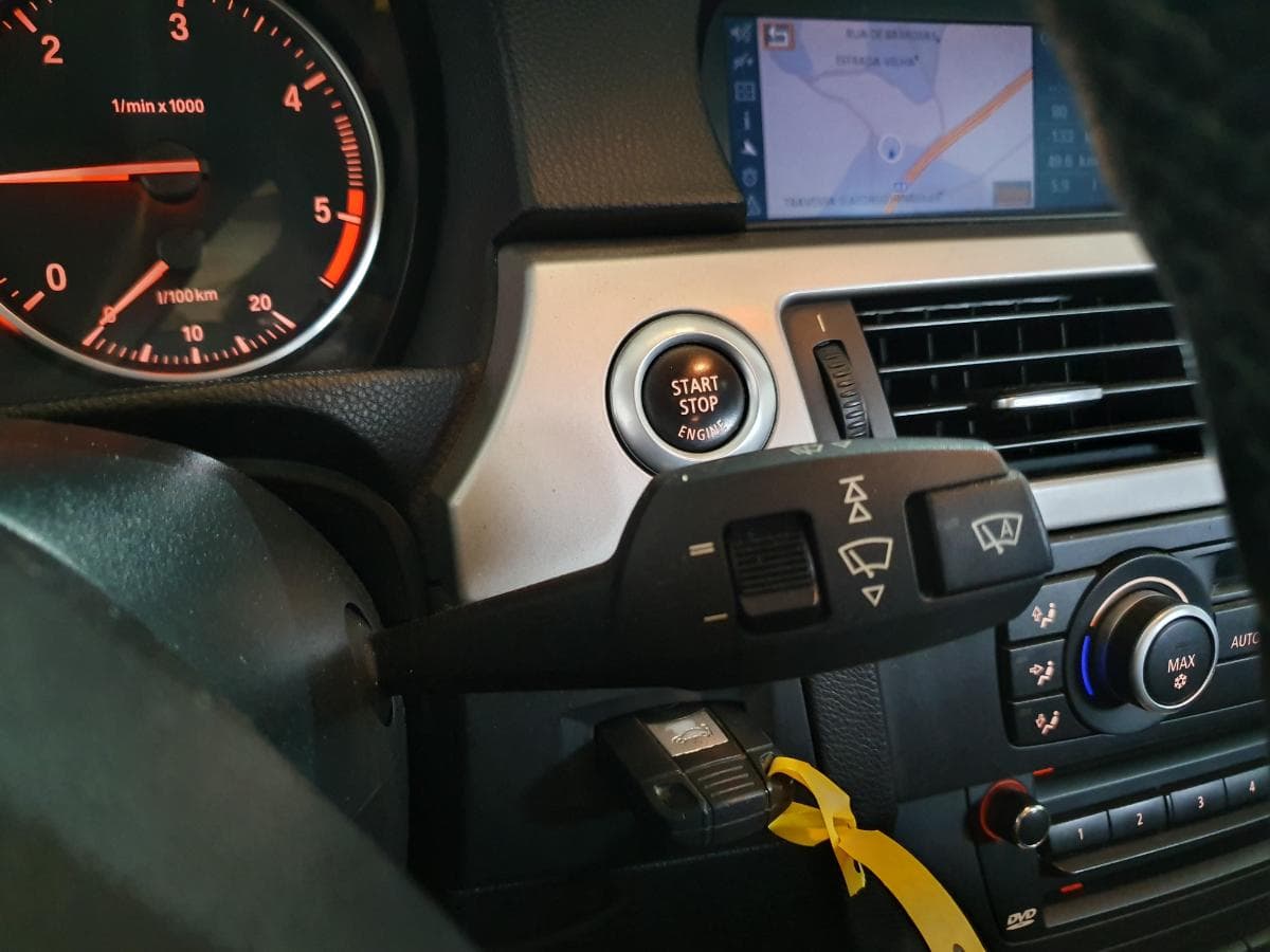 BMW 320D · Ano 2008 — imagem 39