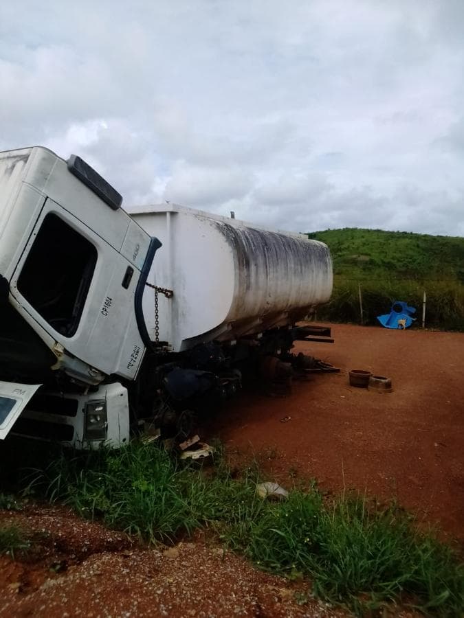 Peças e componentes - Volvo FM 400 - M'Banza Congo · Samba Caju — imagen 2