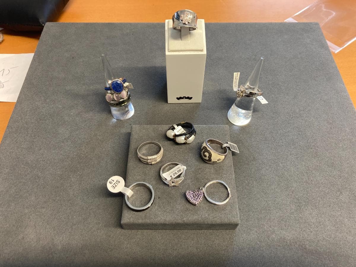 Bagues en argent et autres matériaux — image 1