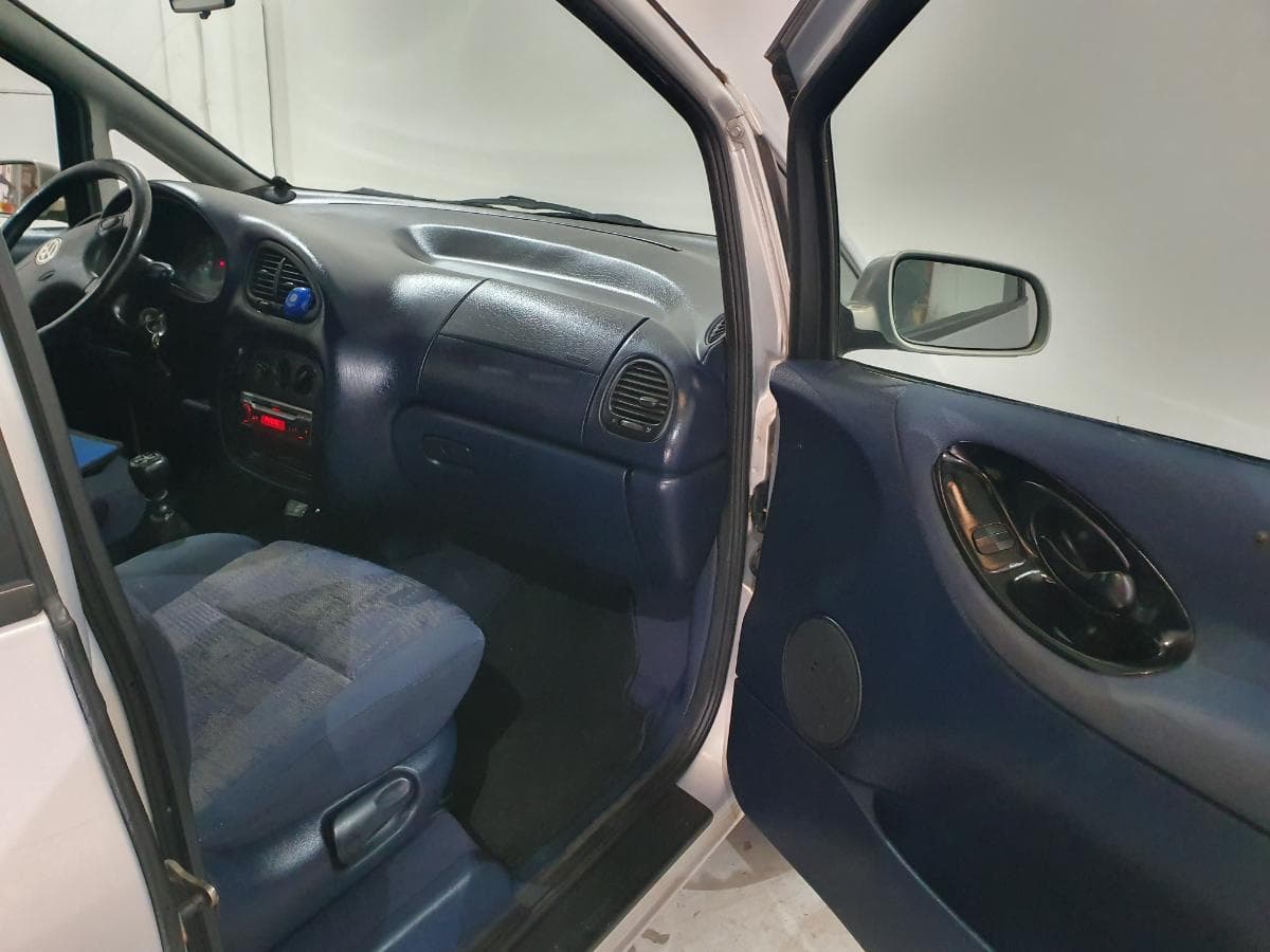 Volkswagen Sharan 1.9 TDI · Ano 1998 — image 17