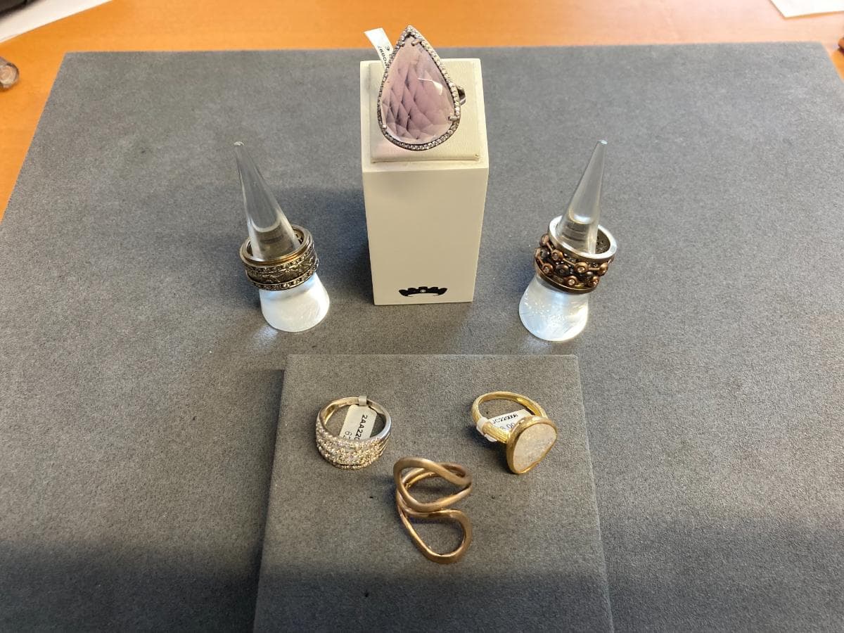 Rings in silver and other materials — image 2