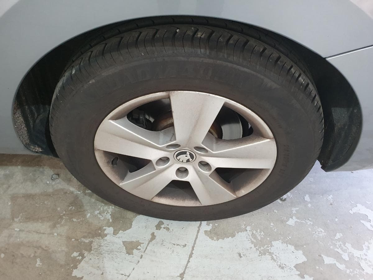 Skoda 1.6 TDI · Ano 2016 — imagen 21