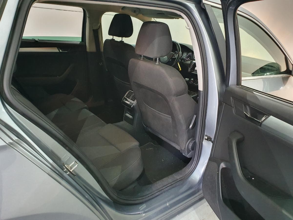 Skoda 1.6 TDI · Ano 2016 — imagen 32
