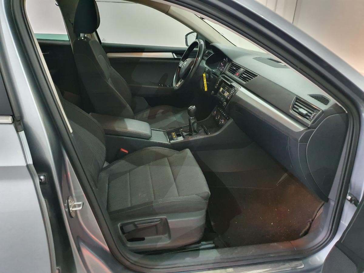 Skoda 1.6 TDI · Ano 2016 — imagen 31