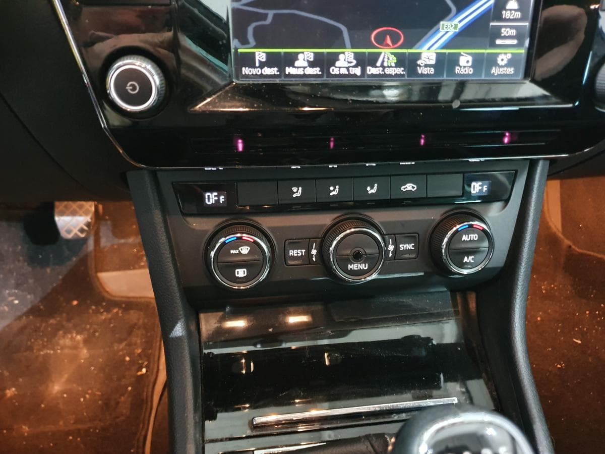 Skoda 1.6 TDI · Ano 2016 — imagen 34