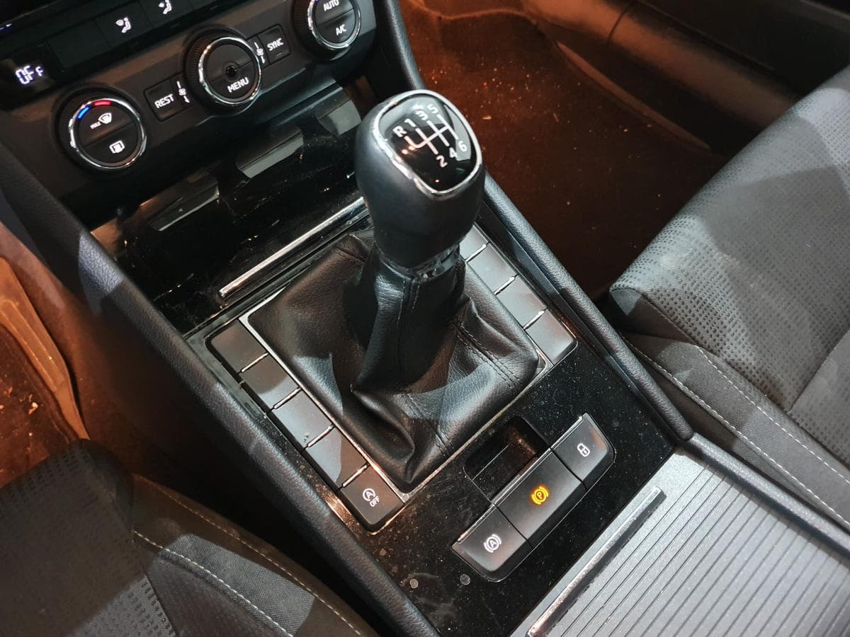Skoda 1.6 TDI · Ano 2016 — imagen 36