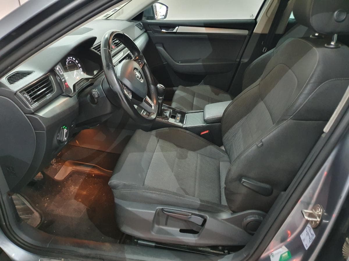 Skoda 1.6 TDI · Ano 2016 — imagen 47