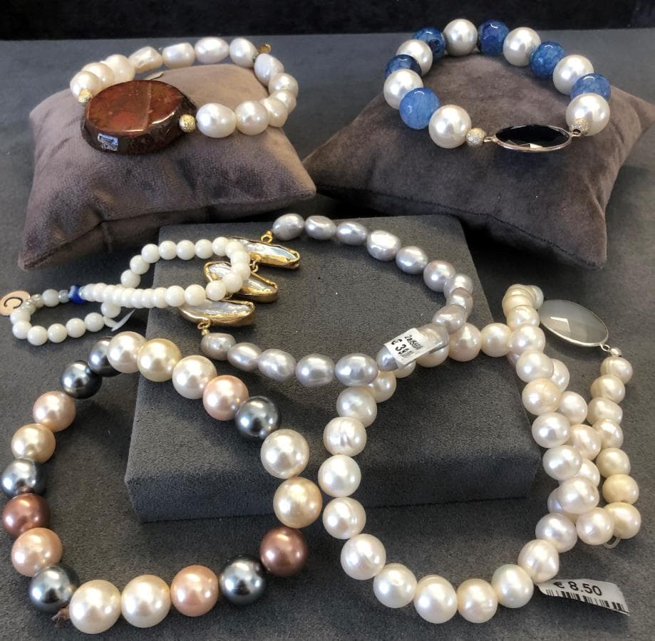Bracelets — image 1