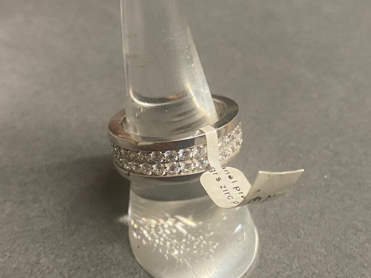 Anillos de plata y otros materiales — imagen 2
