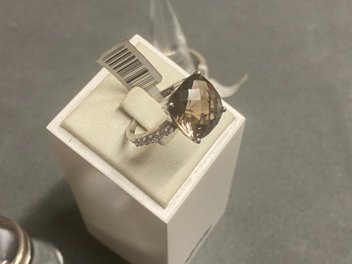 Anillos de plata y otros materiales — imagen 4