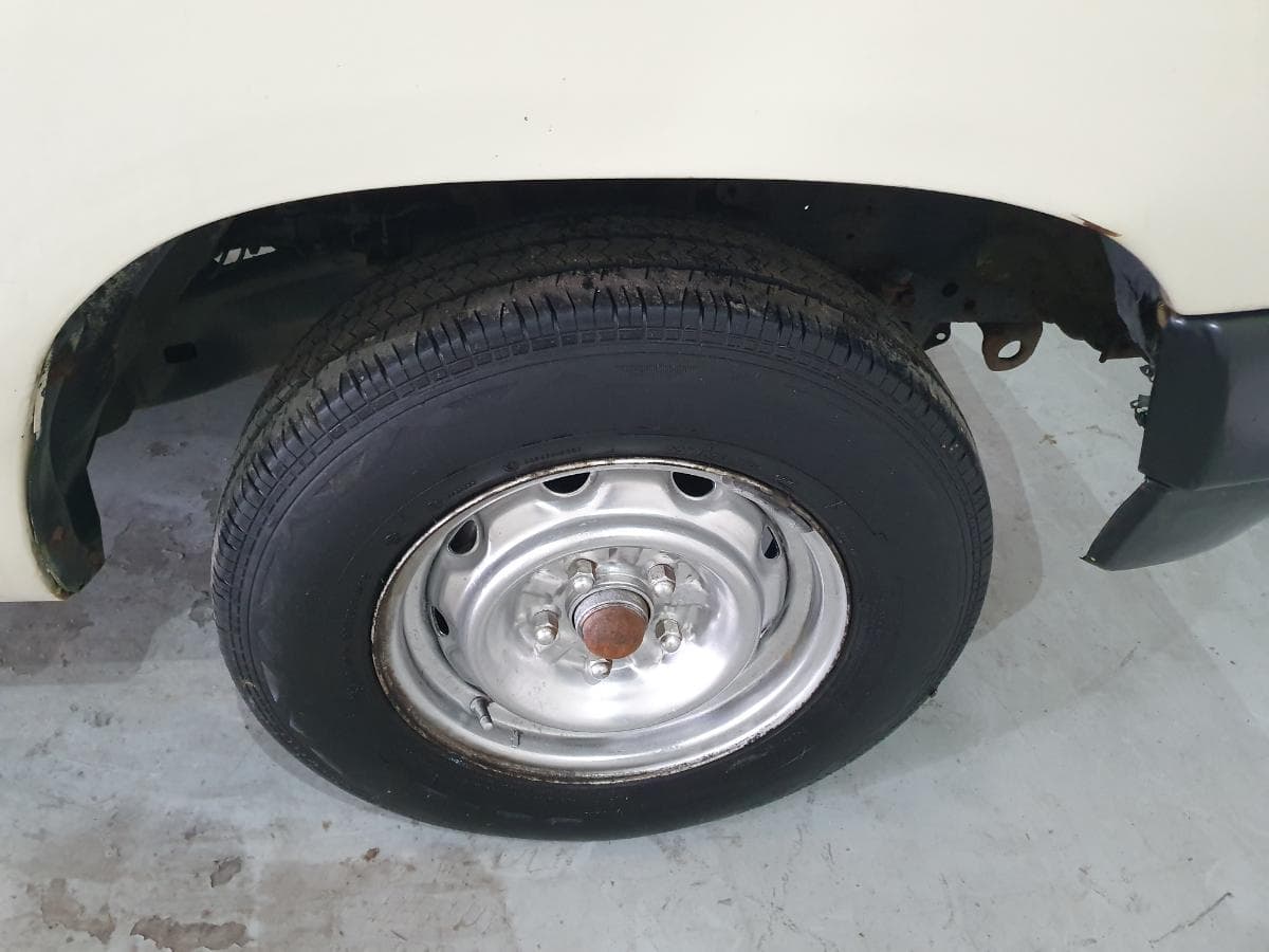 Toyota Hilux 2.4D · Ano 1990 — image 17