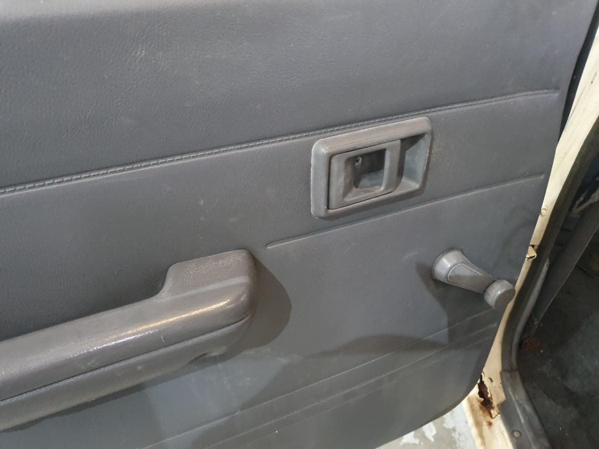Toyota Hilux 2.4D · Ano 1990 — image 22