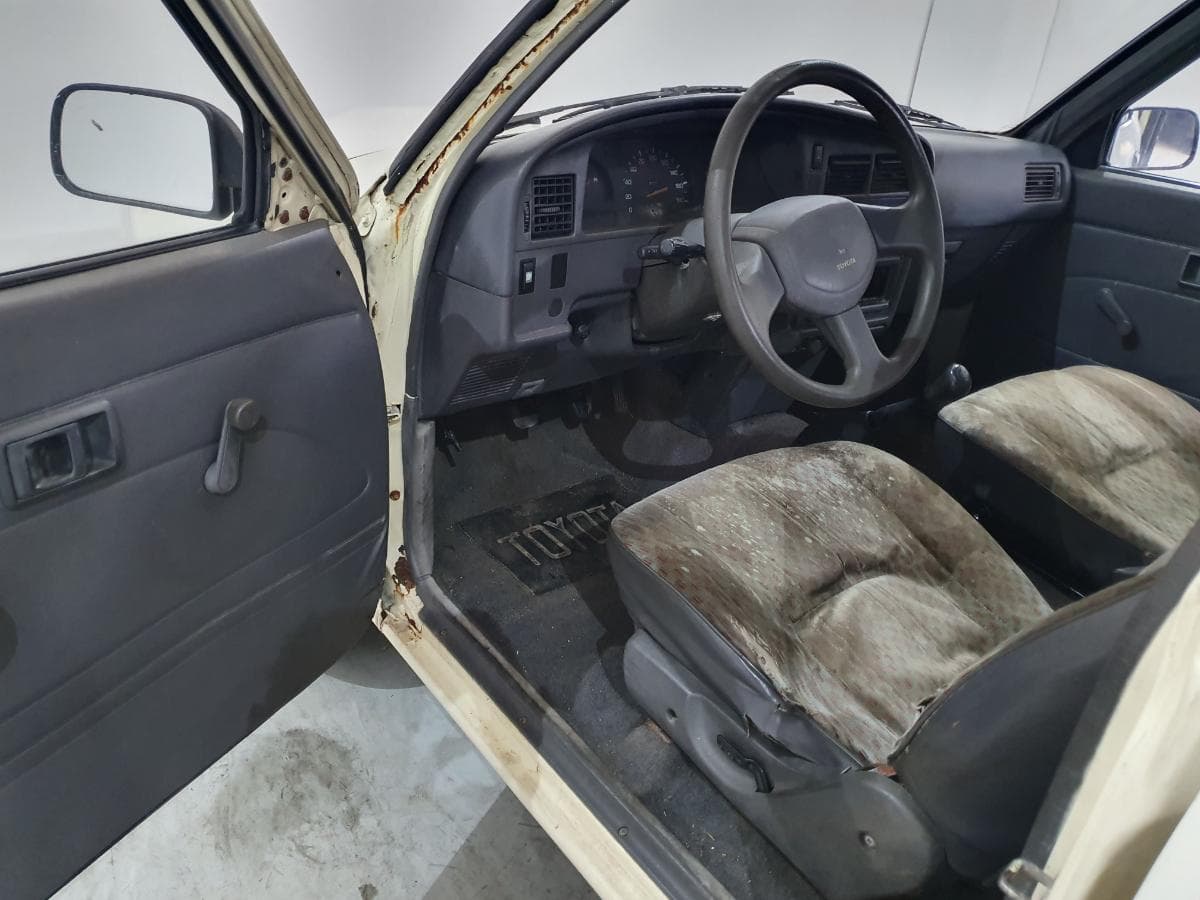 Toyota Hilux 2.4D · Ano 1990 — image 20