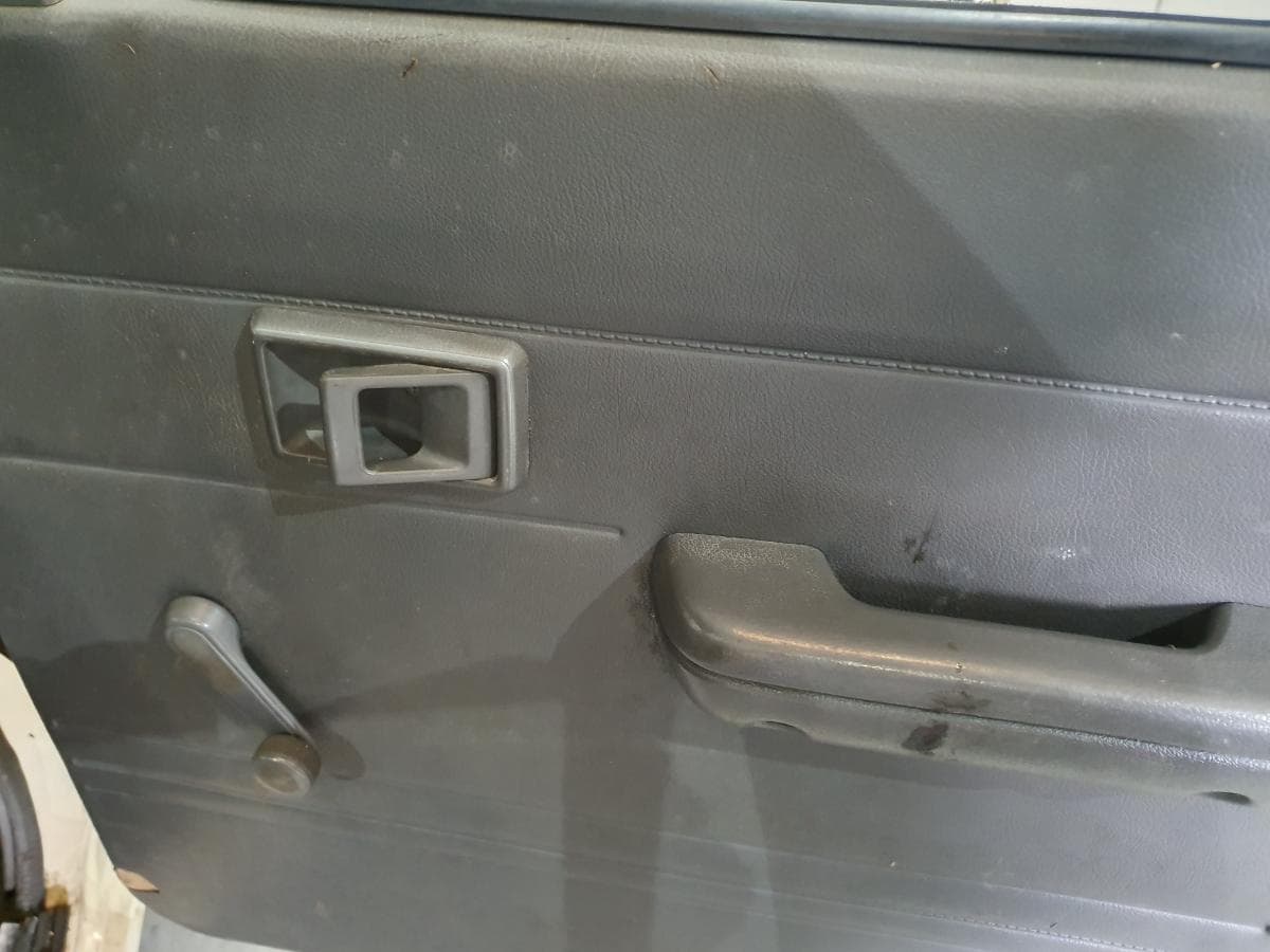 Toyota Hilux 2.4D · Ano 1990 — image 27