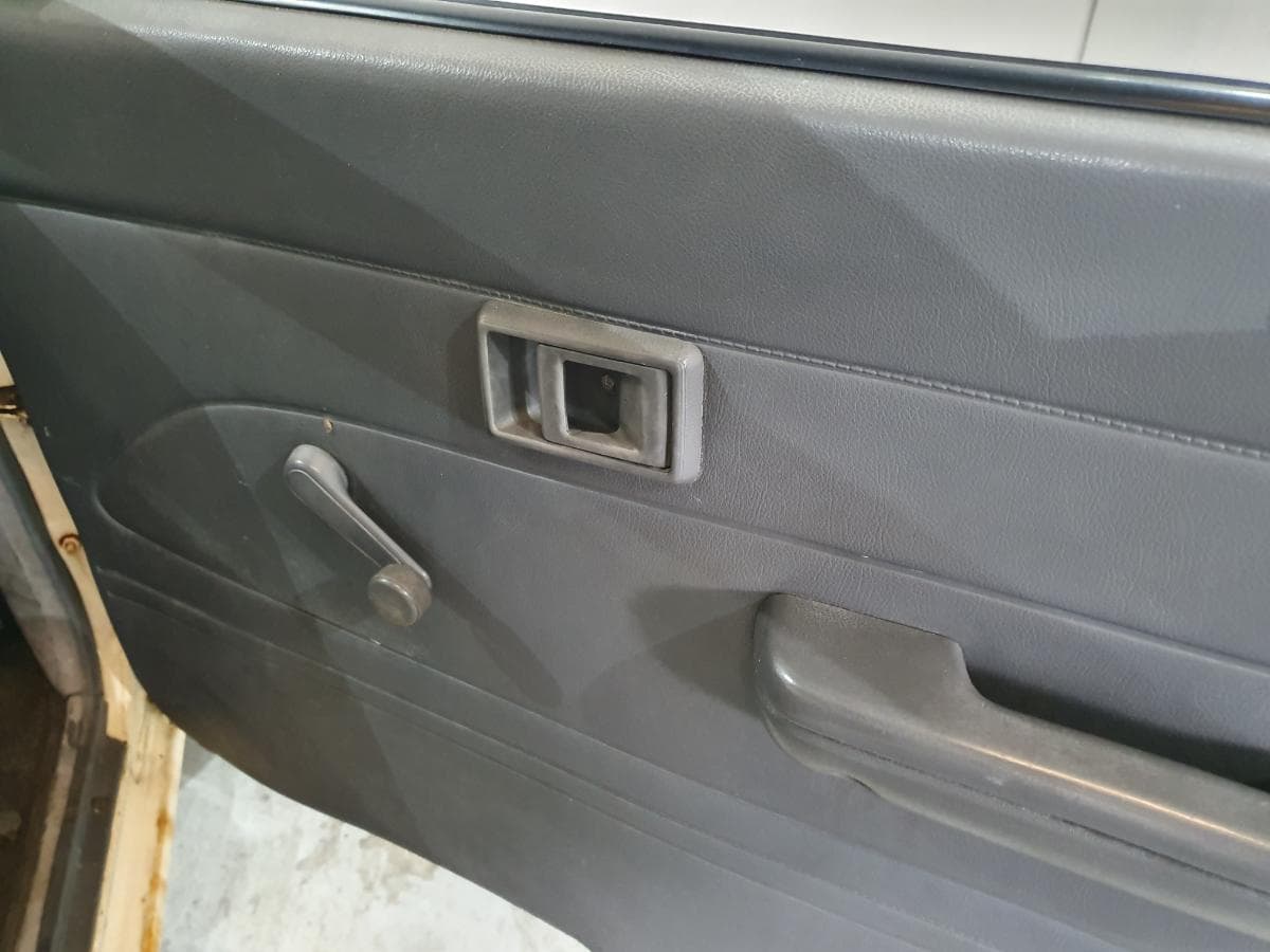 Toyota Hilux 2.4D · Ano 1990 — image 30