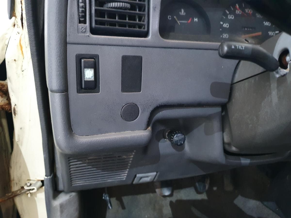 Toyota Hilux 2.4D · Ano 1990 — image 31