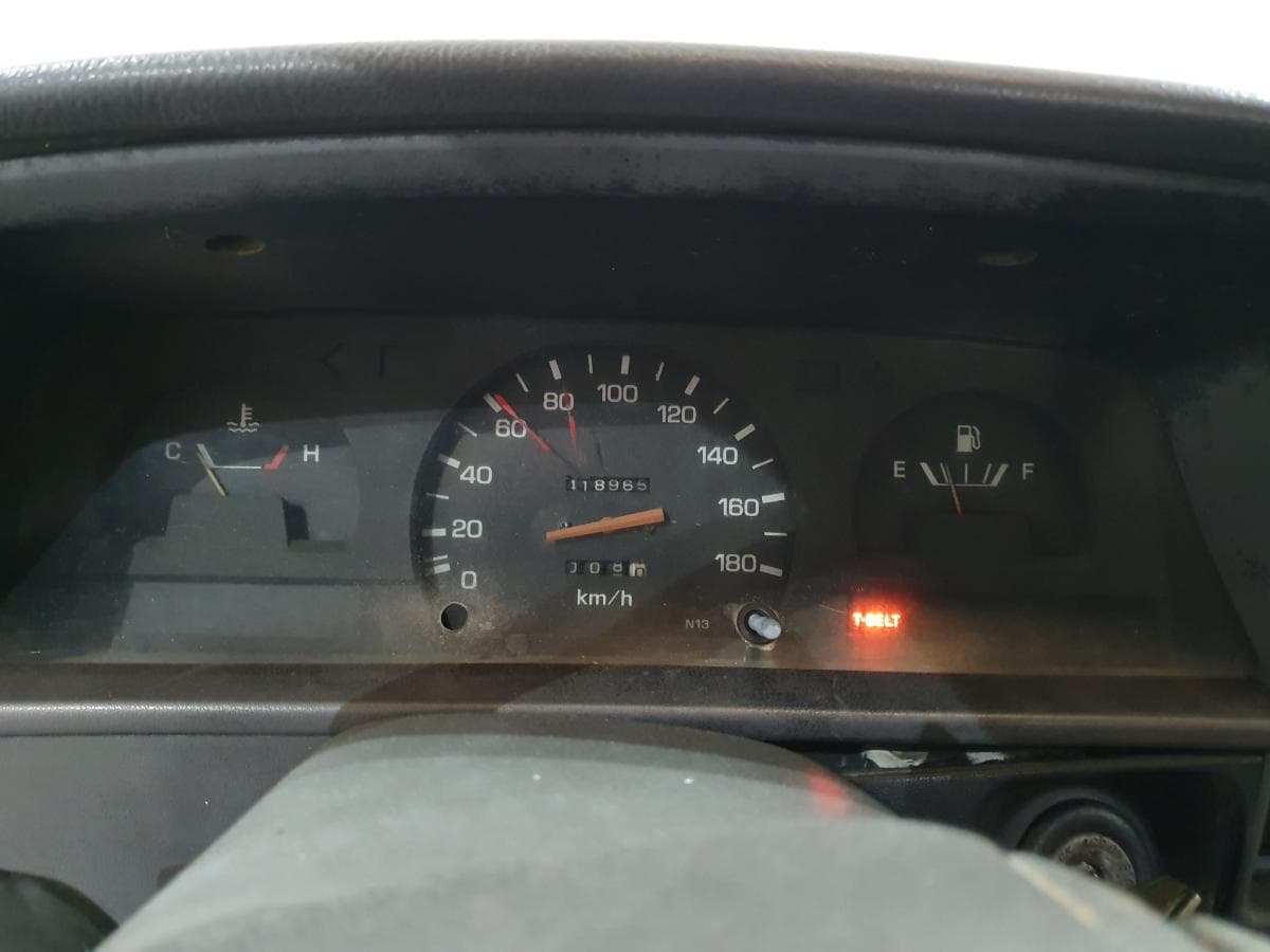 Toyota Hilux 2.4D · Ano 1990 — image 37