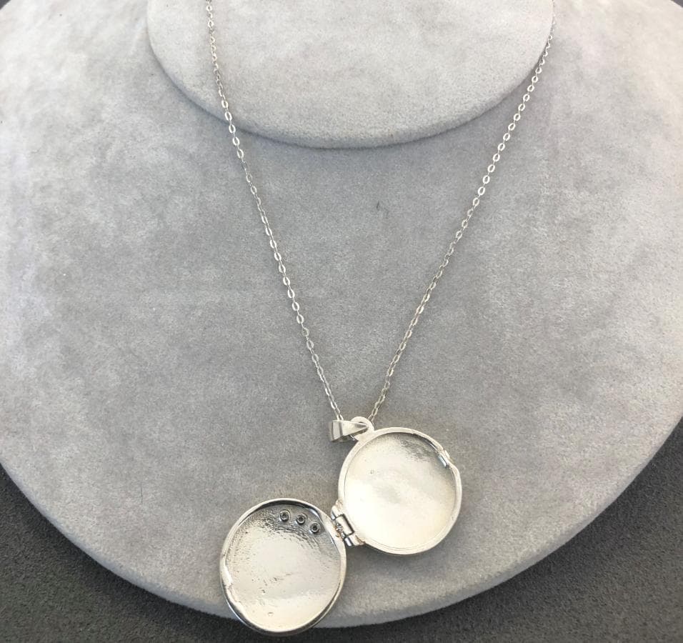 Necklace — image 1