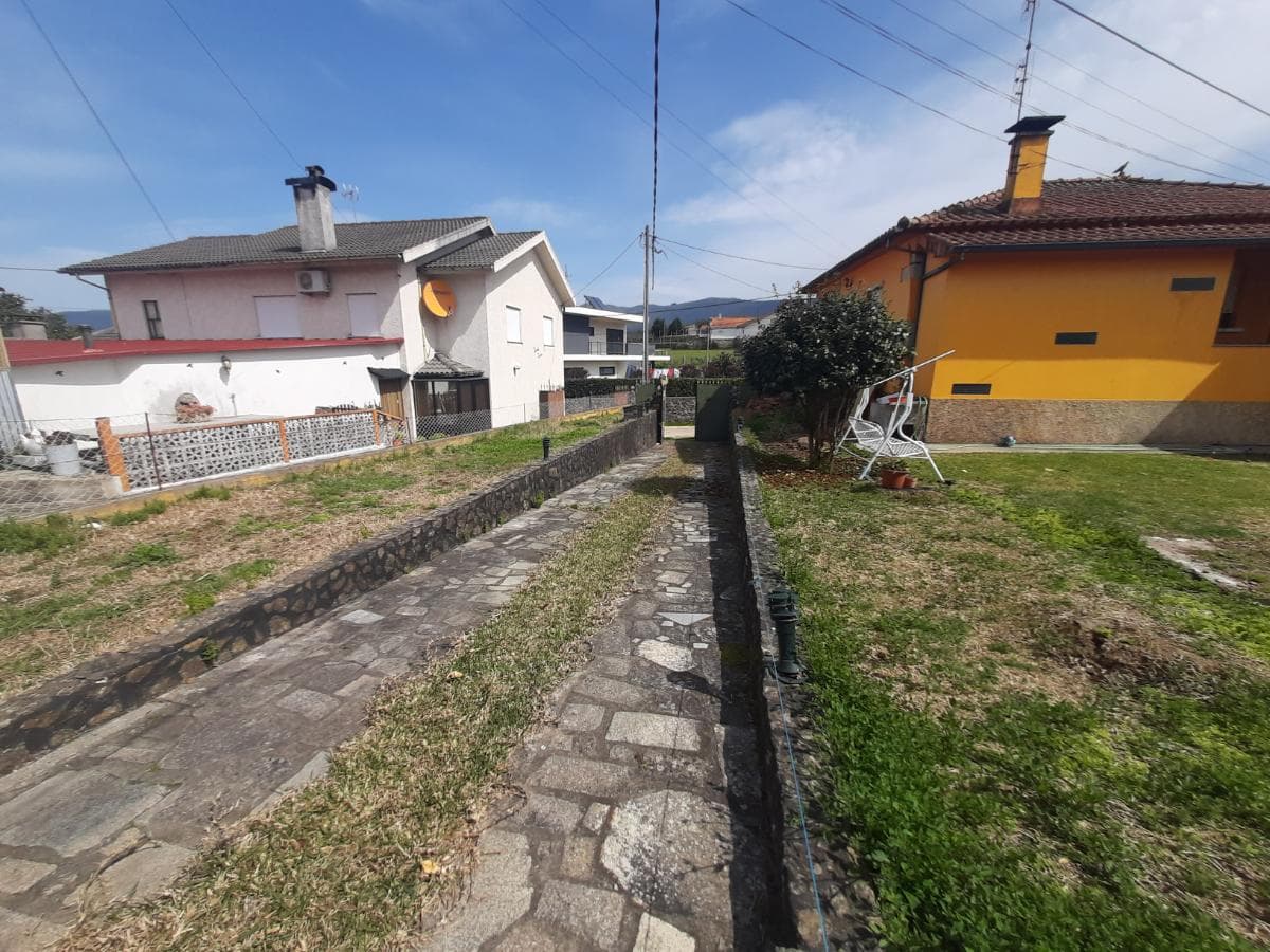 Moradia V3 · Valença — image 24