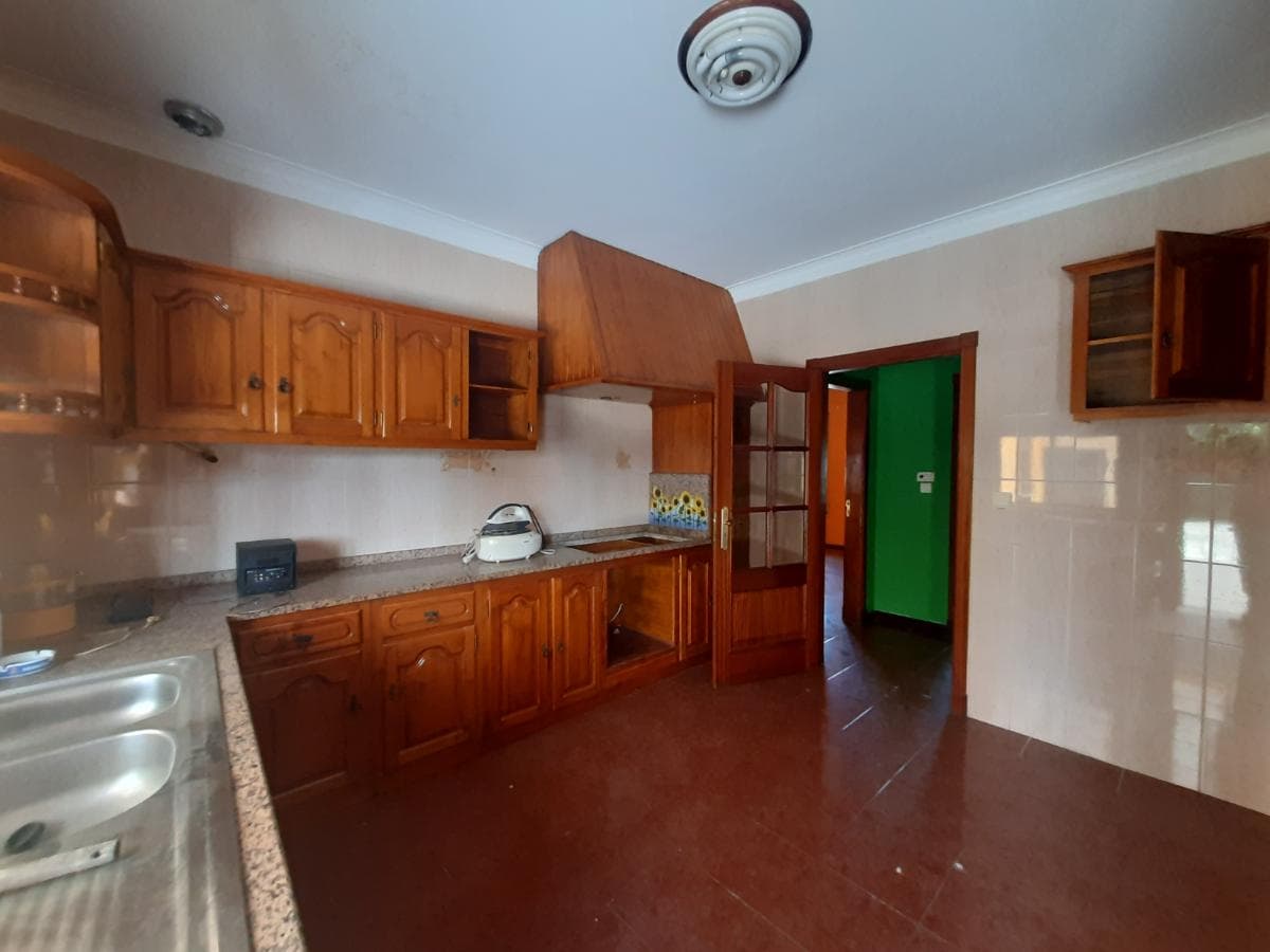 Moradia V3 · Valença — image 3