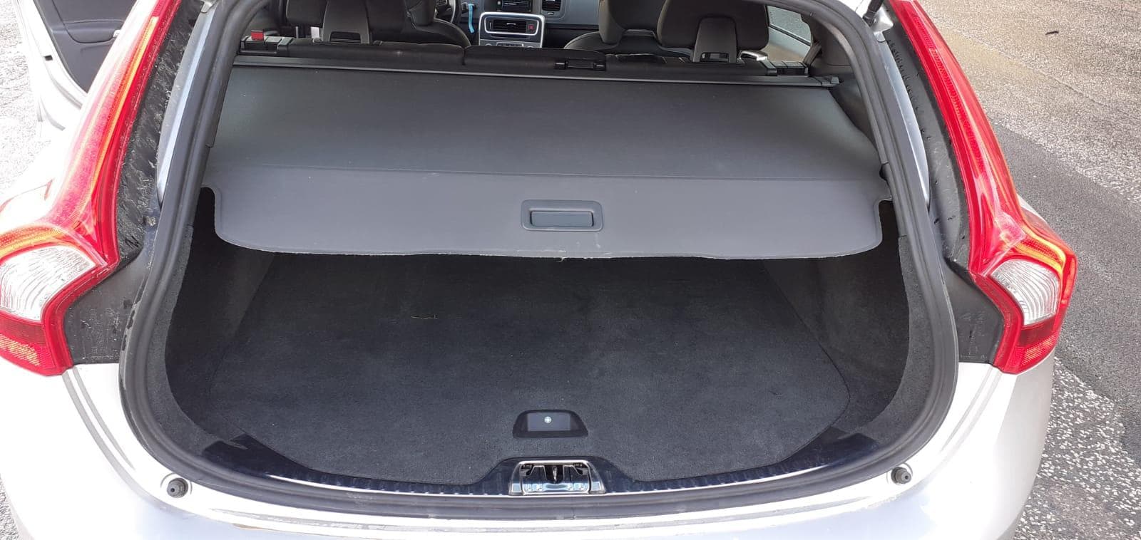 Volvo V60 2.0 · Ano 2014 — image 10