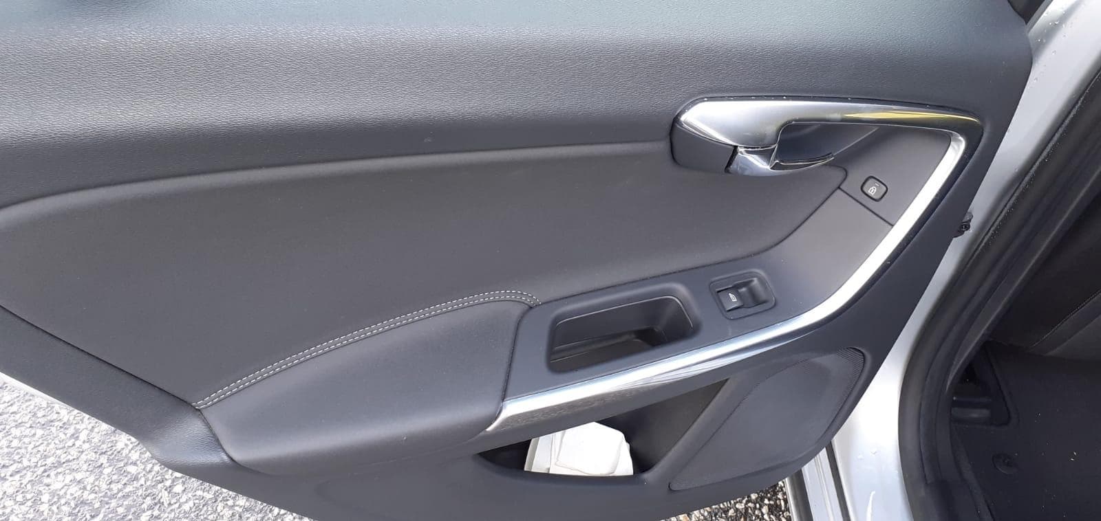 Volvo V60 2.0 · Ano 2014 — image 23